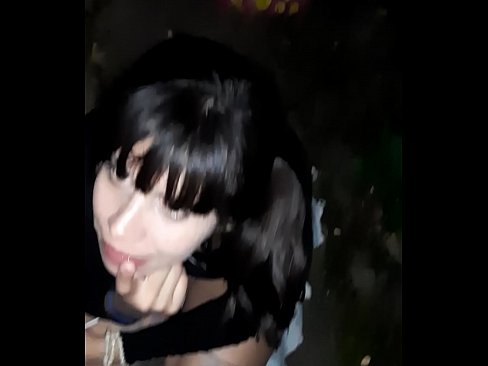 ❤️ На вулиці опухлий пеніс в обмін на цукерки ️❌ Порно-відео на порно uk.sex00.top ❌❤